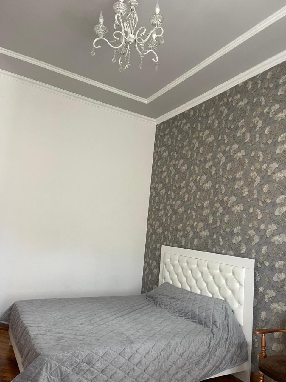 Newtone Apartment Chernivtsi Exterior foto